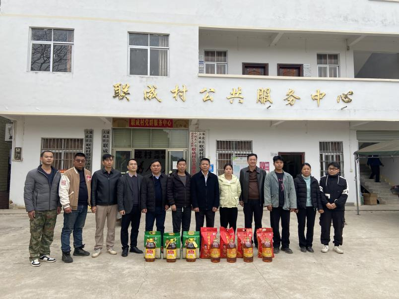 慰問(wèn)暖人心，關(guān)懷傳黨情